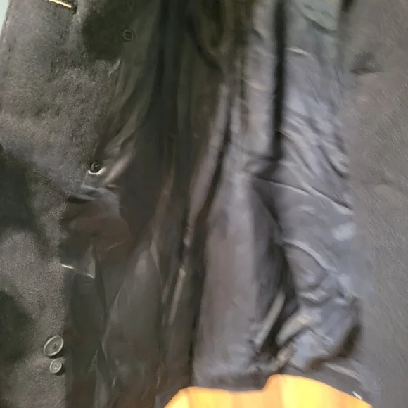 Bradleyjons Black Double-Breasted Pea Coat with Wide Lapels Shell. 60%wool